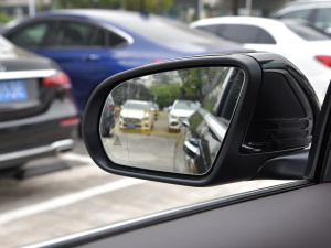 2022300 L 4MATIC A (x)(ji)^