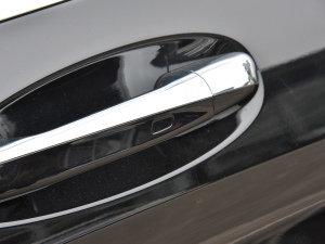 2022300 L 4MATIC A ^