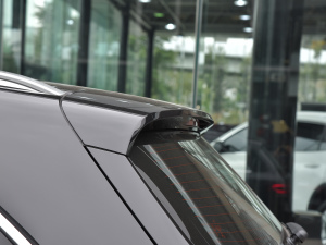 2022300 L 4MATIC A ^