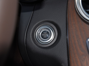 2022300 L 4MATIC A п؅^(q)