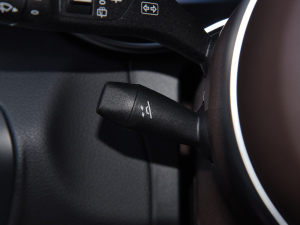 2022300 L 4MATIC A п؅^(q)