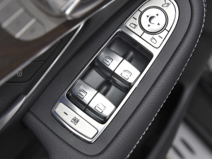 2022300 L 4MATIC A п؅^