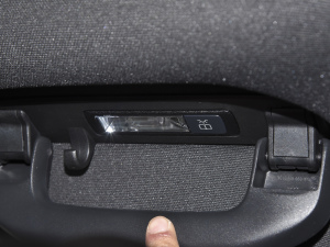 2022300 L 4MATIC A п؅^