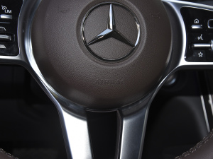 2022300 L 4MATIC A п؅^