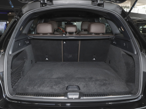 2022款改款 260 L 4MATIC 动感型 行李厢空间