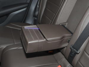 2022款改款 260 L 4MATIC 动感型 后排中央扶手
