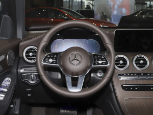 2022款改款 260 L 4MATIC 动感型 方向盘