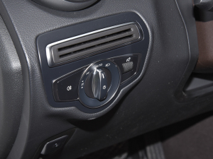 2022Ŀ 300 L 4MATIC A п؅^(q)