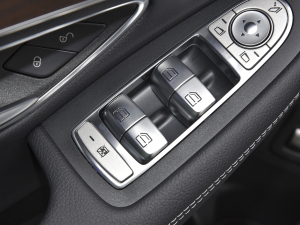 2022Ŀ 300 L 4MATIC A п؅^(q)