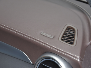 2022Ŀ 300 L 4MATIC A п؅^(q)