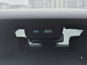 2022Ŀ 300 L 4MATIC Ӹ ^