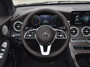 2022款改款 300 L 4MATIC 动感型 方向盘