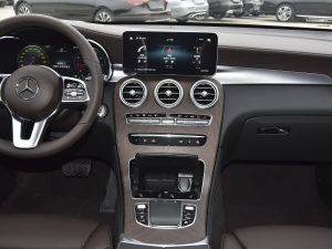 2022Ŀ 300 L 4MATIC Ӹ п_