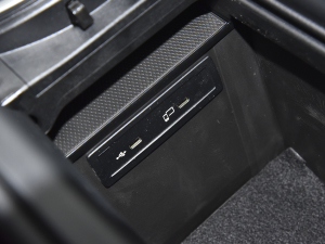 2022Ŀ 300 L 4MATIC Ӹ п؅^