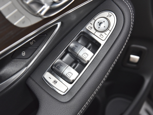 2022Ŀ 300 L 4MATIC Ӹ п؅^