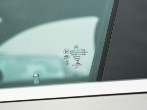 2022260 L 4MATIC A ^