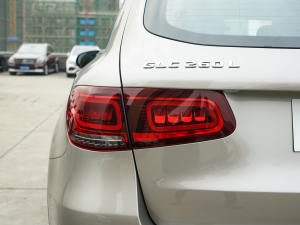 2022260 L 4MATIC A ^