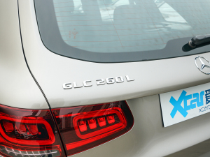 2022260 L 4MATIC A ^