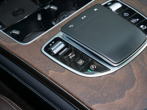 2022260 L 4MATIC A п؅^