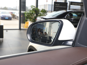 2022Ŀ 260 L 4MATIC Ӹ ^