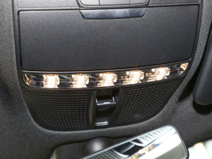 2022Ŀ 260 L 4MATIC Ӹ п؅^