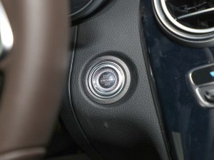 2022Ŀ 260 L 4MATIC Ӹ п؅^