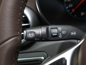 2022Ŀ 260 L 4MATIC Ӹ п؅^