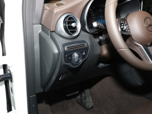 2022Ŀ 260 L 4MATIC Ӹ п؅^