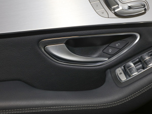 2022Ŀ 260 L 4MATIC Ӹ п؅^