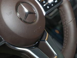 2022Ŀ 260 L 4MATIC Ӹ п؅^