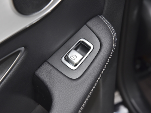 2022Ŀ GLC 260 L 4MATIC Ӹ ܇ƅ^