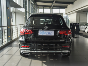 2022款改款二 GLC 260 L 4MATIC 豪华型 正后	