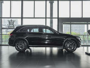 2022款改款二 GLC 260 L 4MATIC 豪华型 正侧（右）