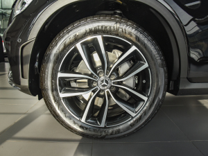 2022款改款二 GLC 260 L 4MATIC 豪华型 轮圈