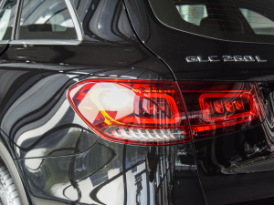 2022款改款二 GLC 260 L 4MATIC 豪华型 尾灯
