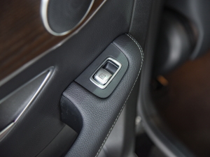 2022Ŀ GLC 260 L 4MATIC A ܇ƅ^(q)