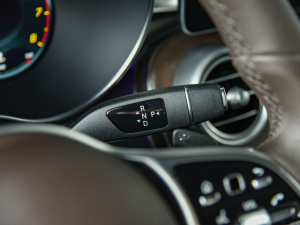 2022款改款二 GLC 260 L 4MATIC 豪华型 换挡杆