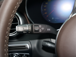 2022GLC 300 L 4MATIC Ӹذ п؅^