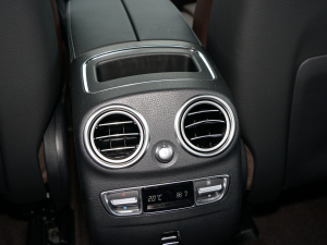 2022GLC 300 L 4MATIC Ӹذ п؅^