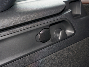 2022GLC 300 L 4MATIC Ӹذ п؅^