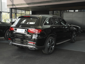 2022款改款二 GLC 300 L 4MATIC 豪华型 右后45度