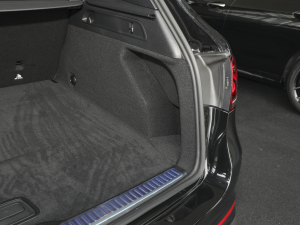2022款改款二 GLC 300 L 4MATIC 豪华型 空间座椅