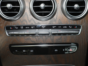 2022Ŀ GLC 300 L 4MATIC A {{