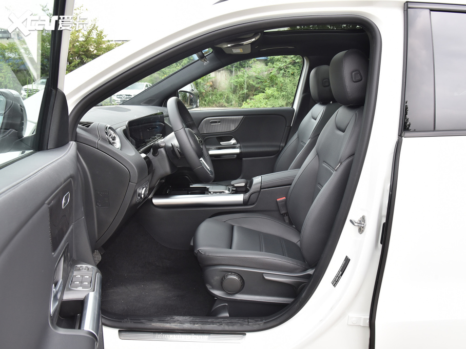 2022YGLA GLA 220 4MATIC