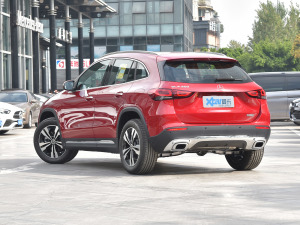 2022款GLA 200 左后45度