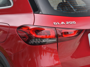 2022款GLA 200 尾灯