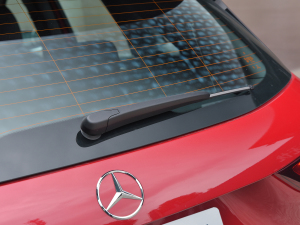 2022GLA 200 (x)(ji)^