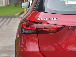 2022GLA 200 (x)(ji)^