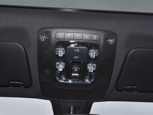 2022Ŀ GLA 180 п؅^(q)