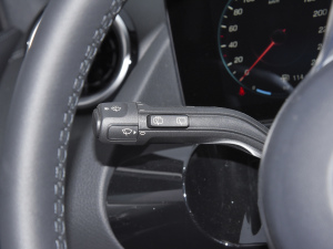 2022Ŀ GLA 180 п؅^(q)